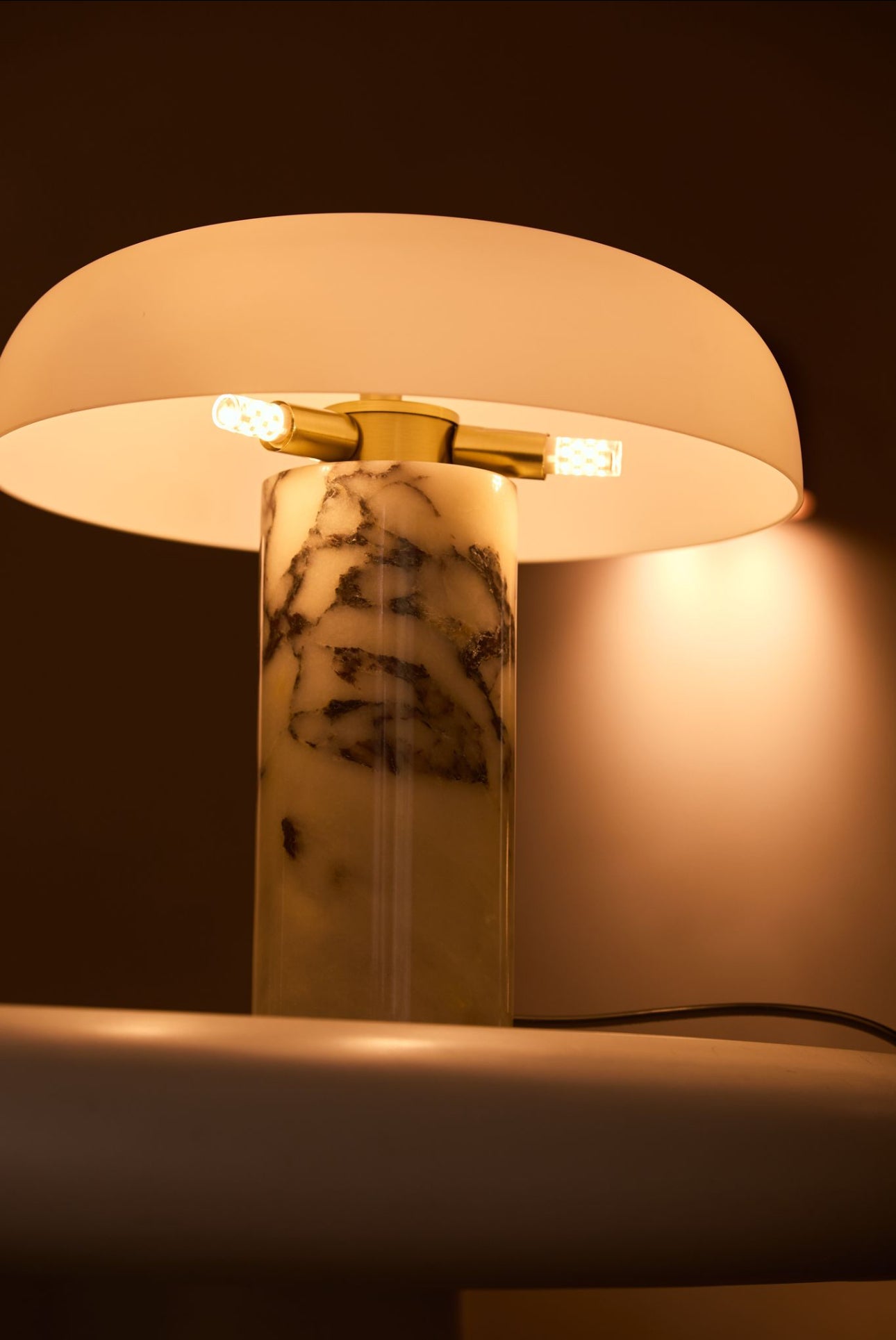 Calacatta Viola Marble Lamp