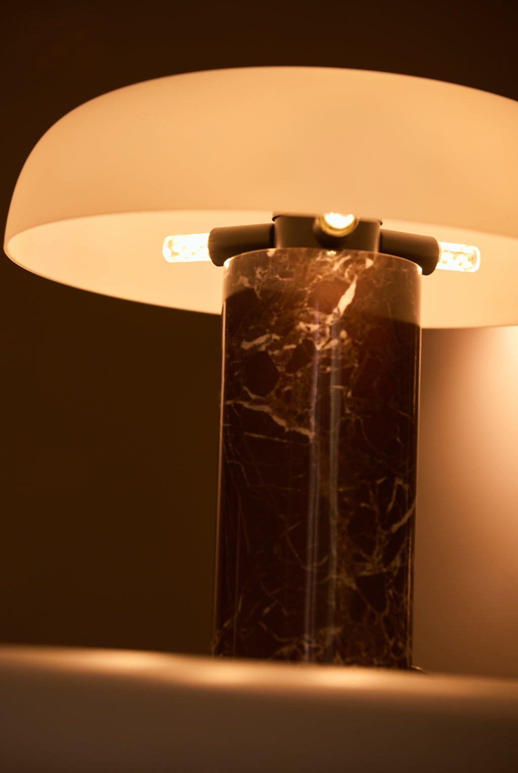 Rosa Levento Marble Lamp