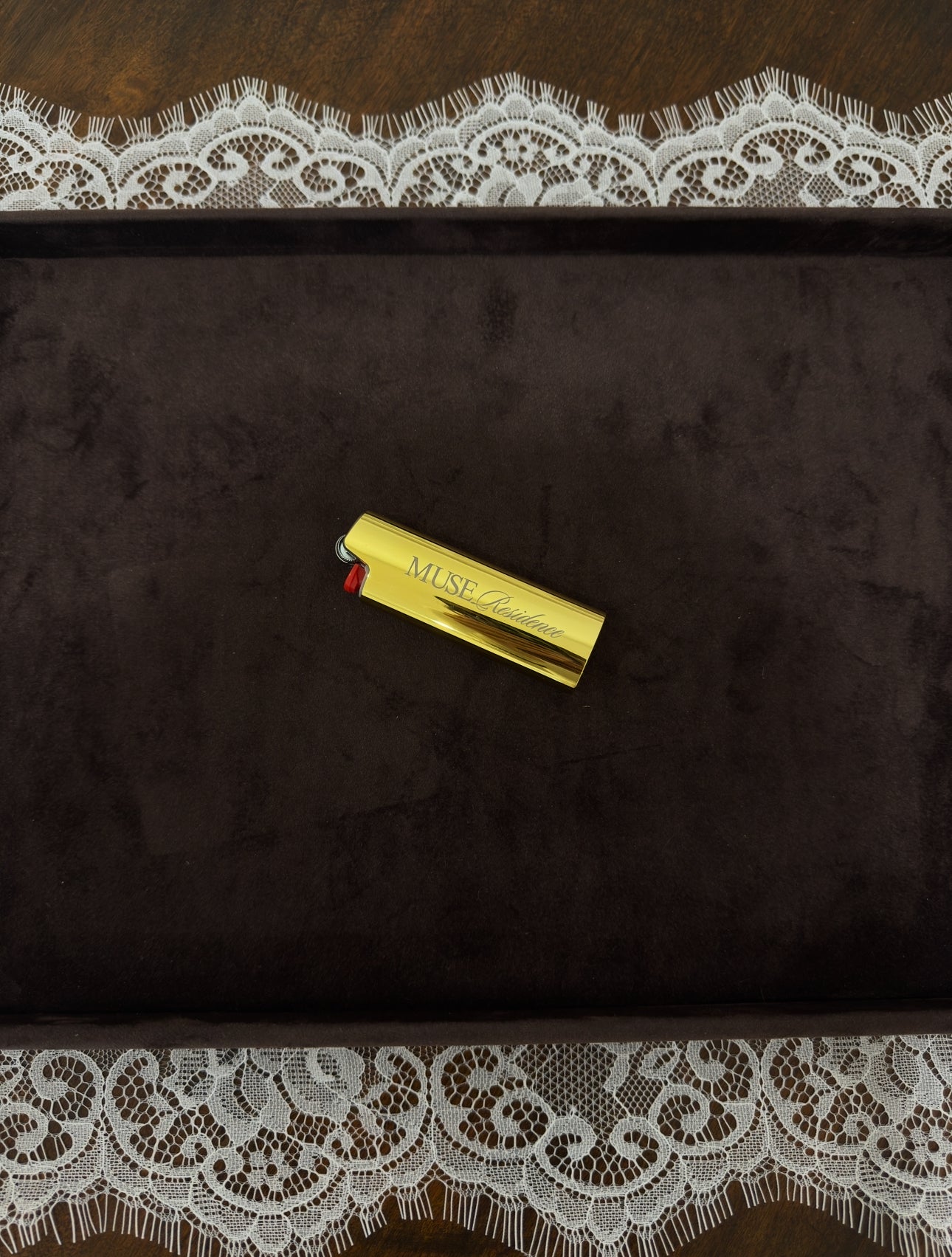 Gold lighter shell & Pouch